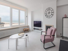 Family apartment in Ostend near sea